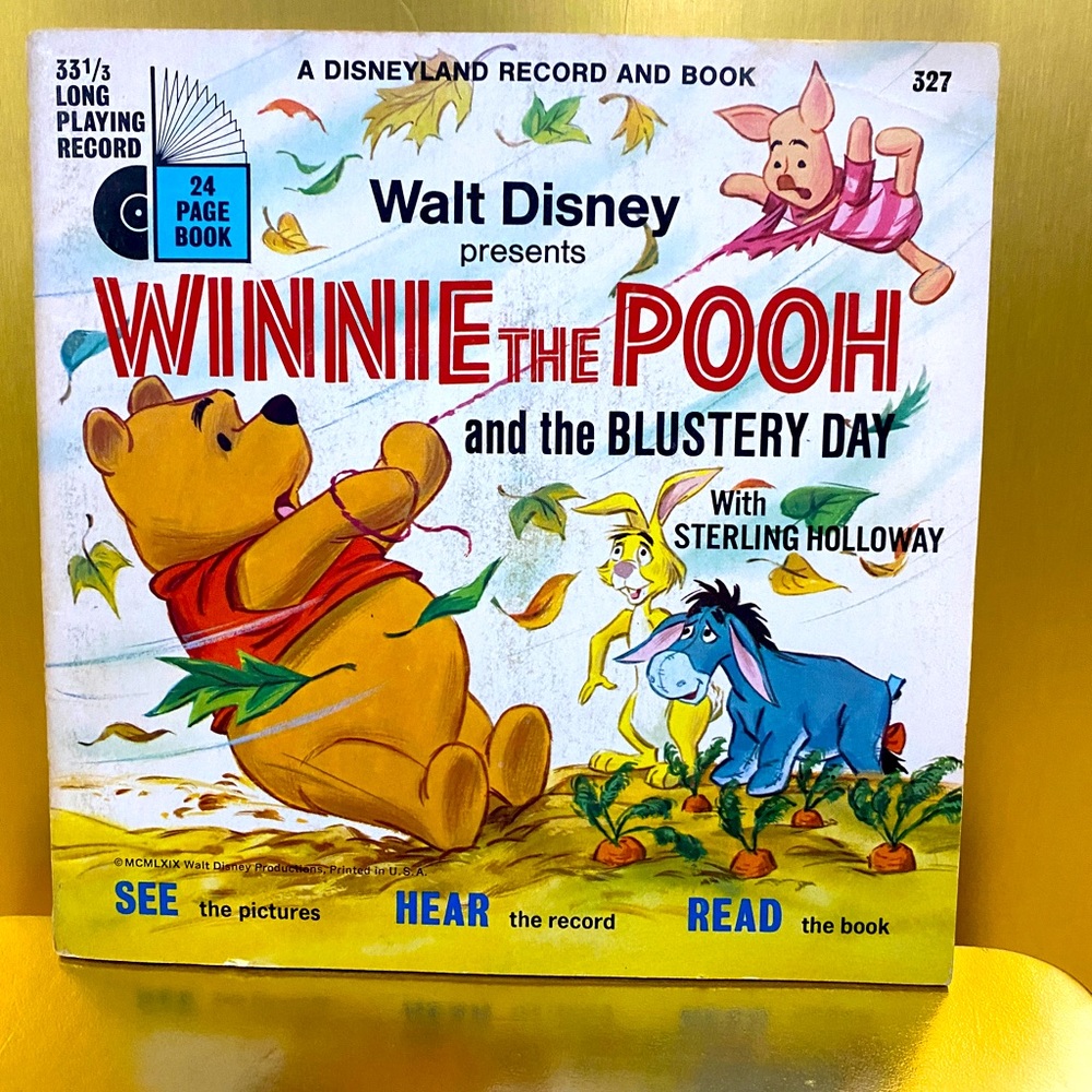 WALT DISNEY WINNIE THE POOH VTG 1969 DISNEYLAND VINYL RECORD & READ ALONG BOOK